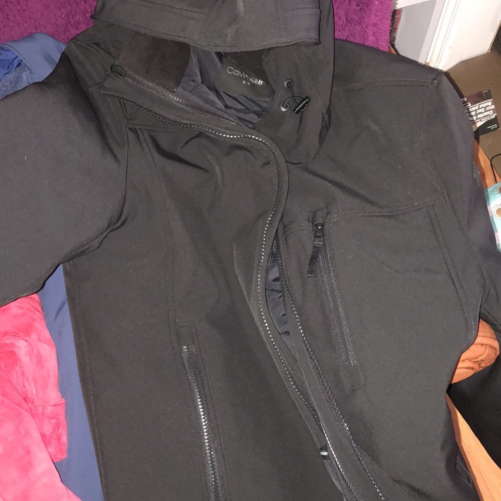 Ski jacket, has a puffer insert